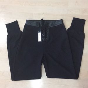 NWT Romeo& Juliet Couture Black Jogger Size: small